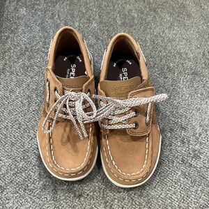 Sperry Kids Shoes in Brown and White